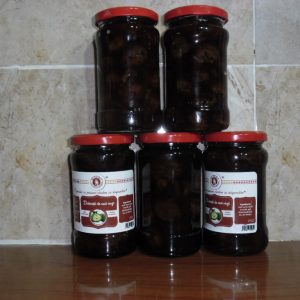 Dulceață de nuci verzi